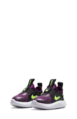 Nike Flex Plus SE Sneaker in Sangria/Black/White/Volt