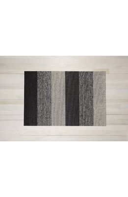 Chilewich Marble Stripe Indoor/Outdoor Utility Mat in Salt And Pepper