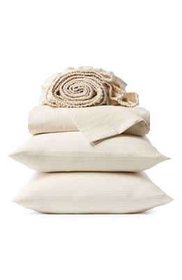 Coyuchi Crinkled Organic Cotton Percale Sheet Set in Undyed W/Hazel-Rosehip