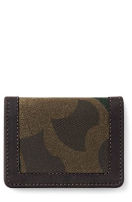 Filson Outfitter Card Wallet in Dkwxshrub