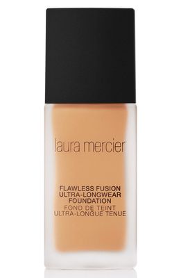 Laura Mercier Flawless Fusion Ultra-Longwear Foundation in 3W2 Golden