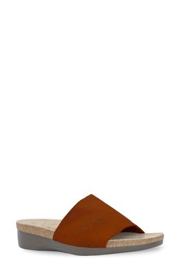 Munro Casita Slide Sandal in Brick Fabric