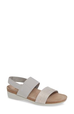 Munro 'Pisces' Sandal in Silver Metallic Leather
