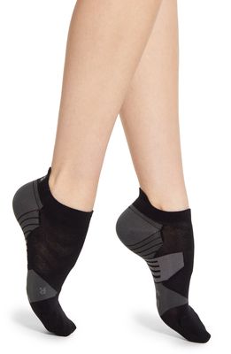 On Low No-Show Running Socks in Black/Shadow