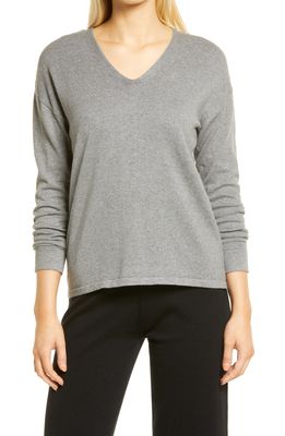 Anne Klein Cotton Blend V-Neck Sweater in Medium Heather Grey