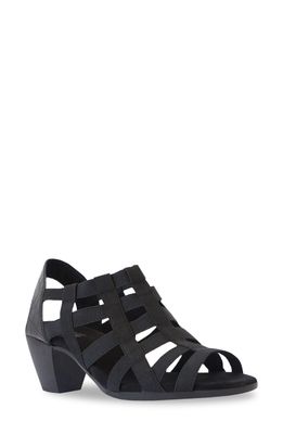 Munro Channing Cage Sandal in Black Gore