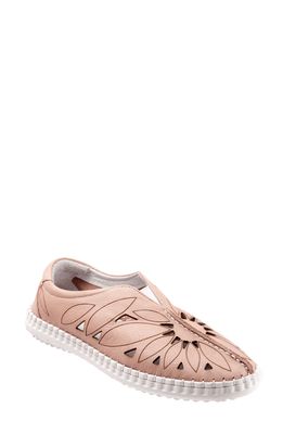 Bueno Labella Flat in Pale Pink Leather