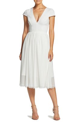 Dress the Population Corey Chiffon Fit & Flare Cocktail Dress in Off White