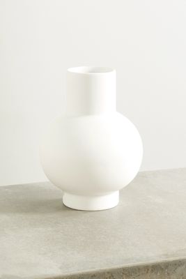 Raawii - Strøm Large Earthenware Vase - White