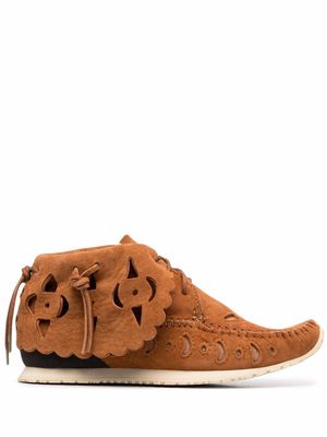 visvim cut-out moccasin ankle boots - Brown