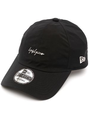 Yohji Yamamoto logo-embroidered stitched cap - Black