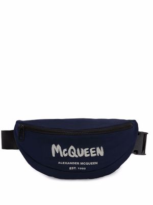 Alexander McQueen logo-print two-tone belt bag - Blue