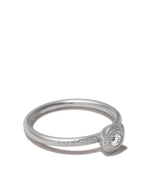 De Beers Jewellers 18kt white gold Talisman round brilliant diamond ring
