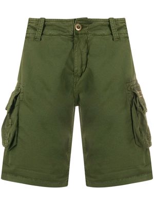 Alpha Industries knee-length cargo shorts - Green
