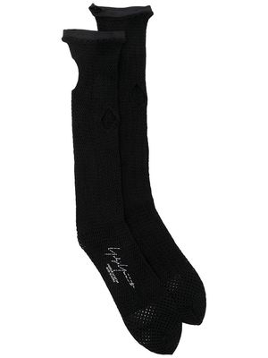 Yohji Yamamoto lace logo-print socks - Black
