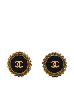 Chanel Pre-Owned 2010s CC button earrings - Black