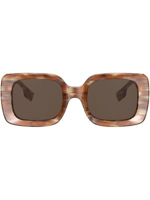 Burberry Eyewear Delilah sunglasses - Brown