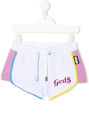 Gcds Kids logo-print track shorts - White