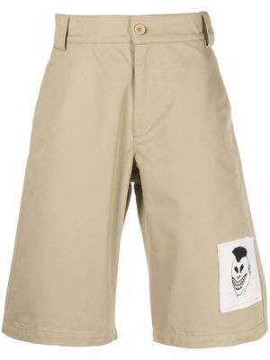 PACCBET logo-patch shorts - Neutrals