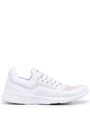 APL: ATHLETIC PROPULSION LABS Techloom Breeze low-top sneakers - White