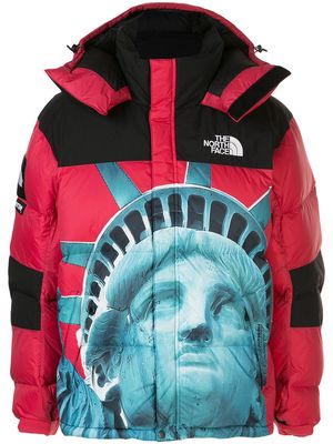 Supreme x The North Face Baltoro jacket - Red