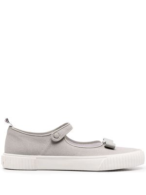 Thom Browne bow detail Mary Jane sneakers - Grey