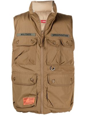 izzue logo patch padded gilet - Brown