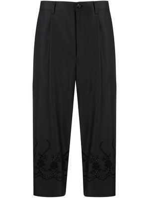 Comme des Garçons TAO cropped broderie anglaise trousers - Black
