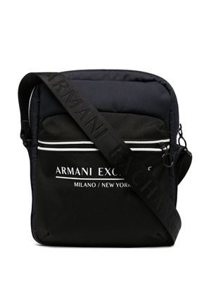 Armani Exchange logo-print messenger bag - Black