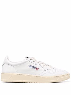 Autry embroidered-logo lace-up sneakers - White