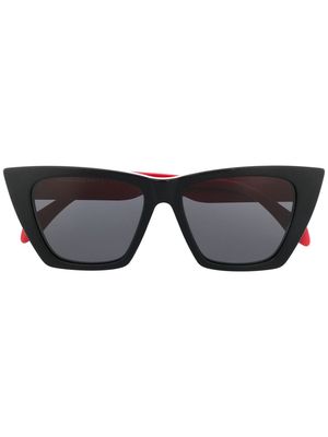Alexander McQueen Eyewear two-tone cat eye-frame sunglasses - Black