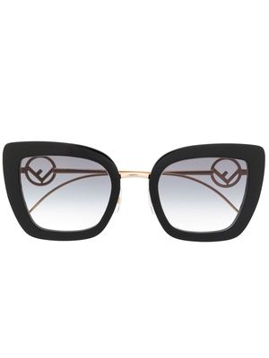 Fendi Eyewear oversized cat-eye sunglasses - Black