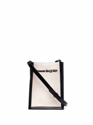Alexander McQueen embroidered-logo messenger bag - Neutrals