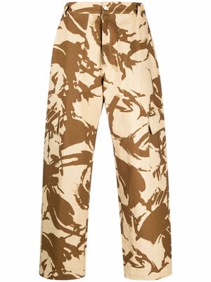 Paria Farzaneh camouflage-print cargo trousers - Neutrals