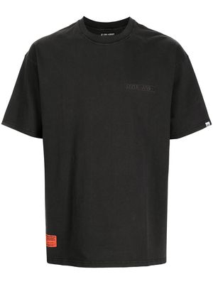 izzue logo-print short-sleeved T-shirt - Black