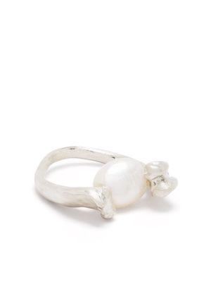 Claire English Tortuga pearl-detail ring - Silver