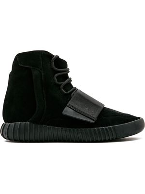 adidas YEEZY Yeezy 750 Boost "Triple Black" sneakers