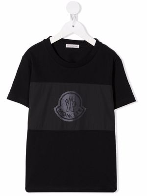 Moncler Enfant perforated-logo panelled T-shirt - Black