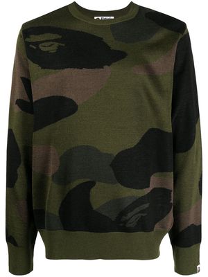 A BATHING APE® camouflage-print ribbed-trim jumper - Green