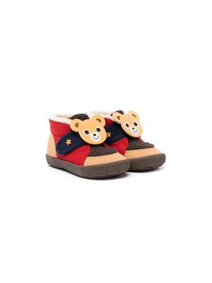 Miki House bear-embellished sneakers - Brown