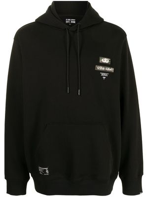 izzue logo print hoodie - Black