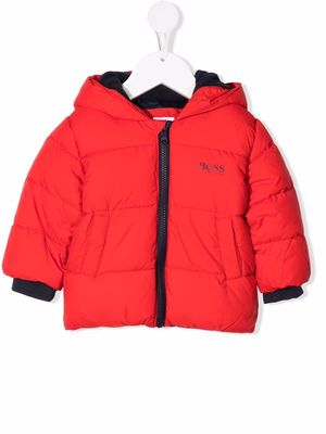 BOSS Kidswear logo-print hooded puffer jacket - Red