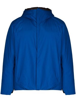 Veilance Altus padded hooded jacket - Blue