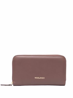 Woolrich logo-print zip-around wallet - Brown
