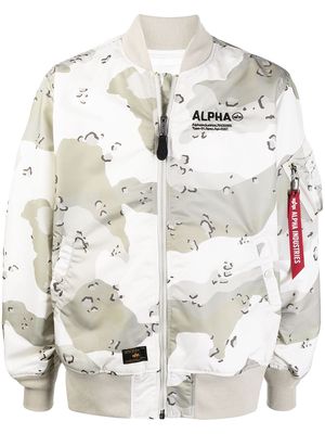 Alpha Industries camouflage-print logo bomber jacket - Green