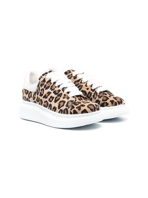 Alexander McQueen Kids Oversized leopard sneakers - Brown