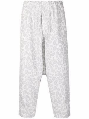 Black Comme Des Garçons leopard-print cropped trousers - White