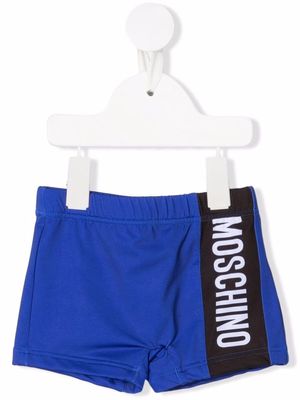 Moschino Kids logo-print swim shorts - Blue