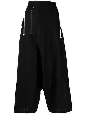 Yohji Yamamoto asymmetric cropped trousers - Black