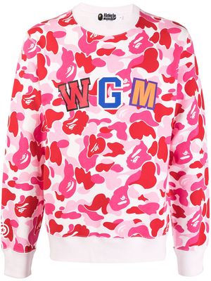 A BATHING APE® WGM camouflage-print jumper - Pink